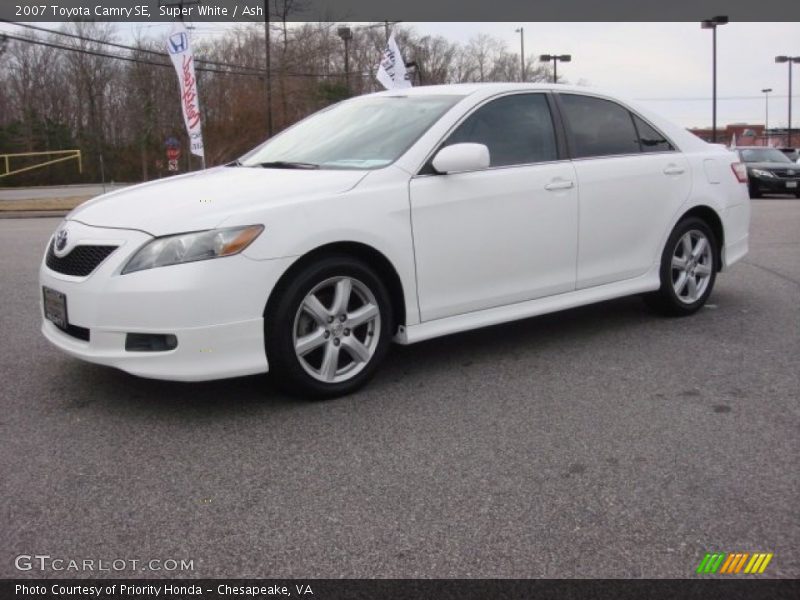 Super White / Ash 2007 Toyota Camry SE