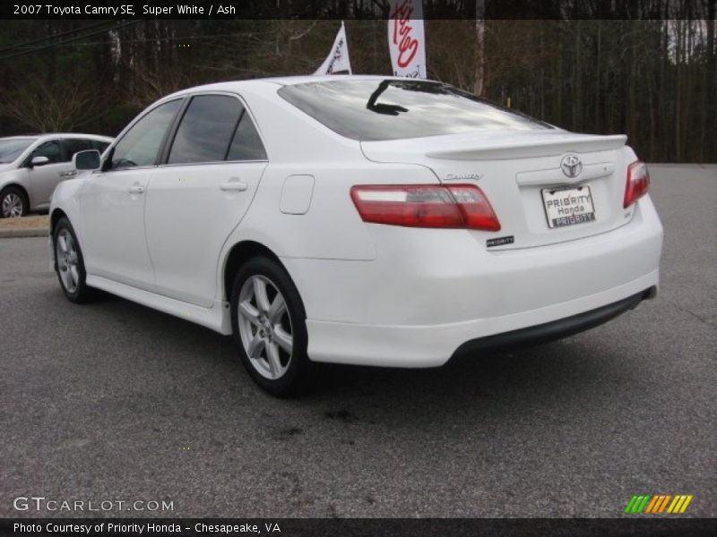 Super White / Ash 2007 Toyota Camry SE