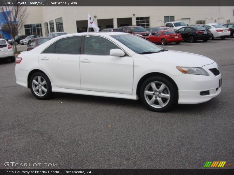 Super White / Ash 2007 Toyota Camry SE