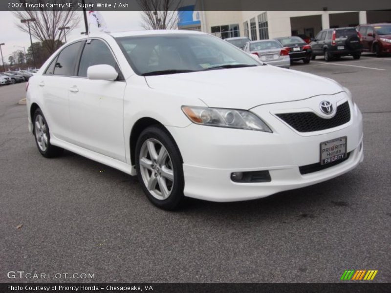 Super White / Ash 2007 Toyota Camry SE