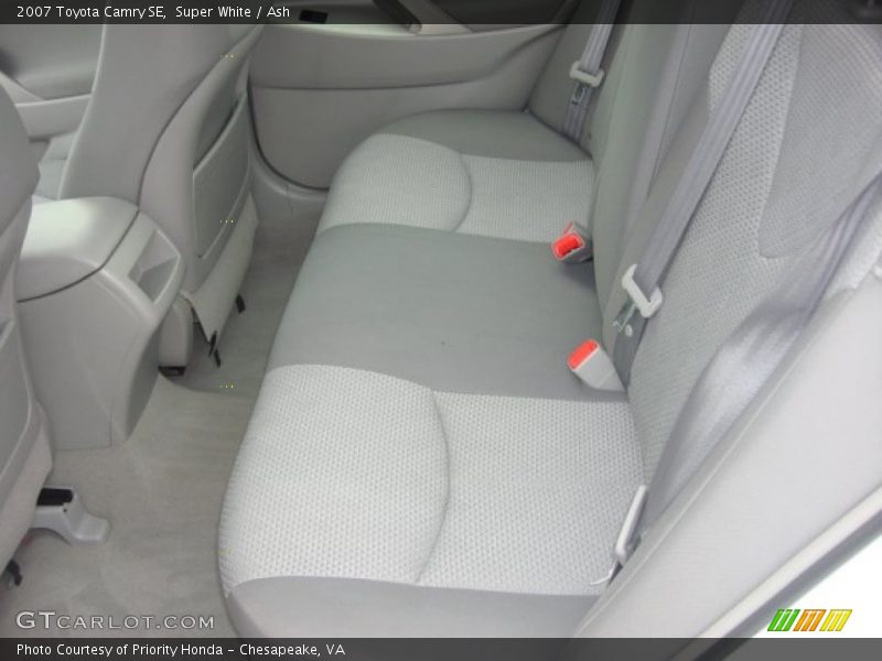 Super White / Ash 2007 Toyota Camry SE