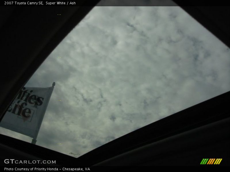 Super White / Ash 2007 Toyota Camry SE