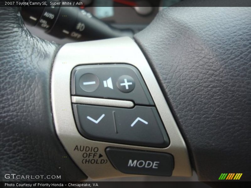Super White / Ash 2007 Toyota Camry SE