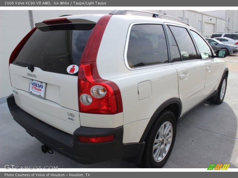 Ice White / Taupe/Light Taupe 2006 Volvo XC90 V8 AWD