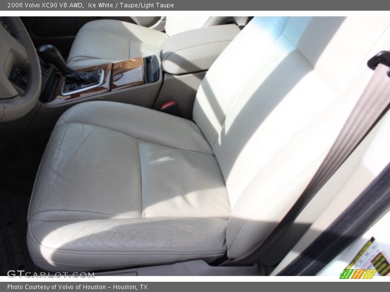 Ice White / Taupe/Light Taupe 2006 Volvo XC90 V8 AWD