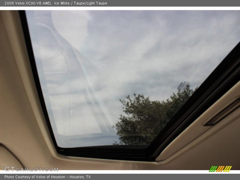 Ice White / Taupe/Light Taupe 2006 Volvo XC90 V8 AWD
