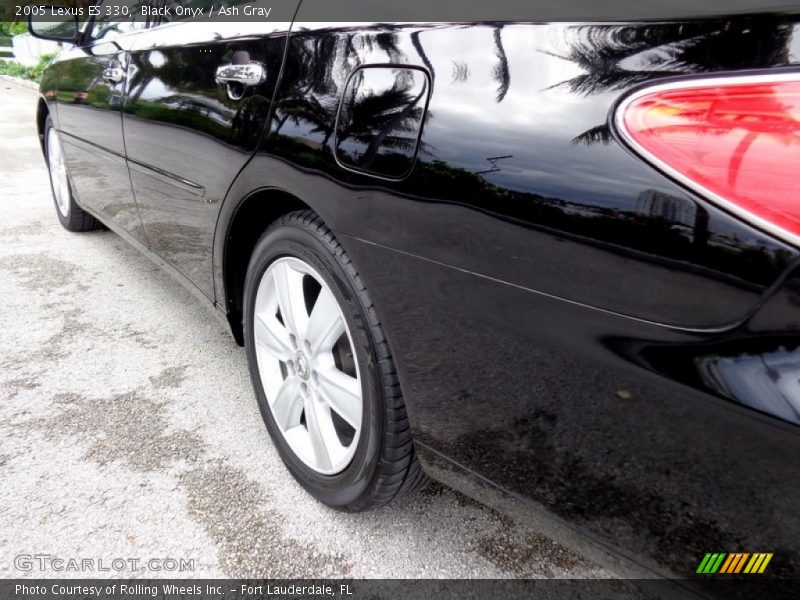 Black Onyx / Ash Gray 2005 Lexus ES 330