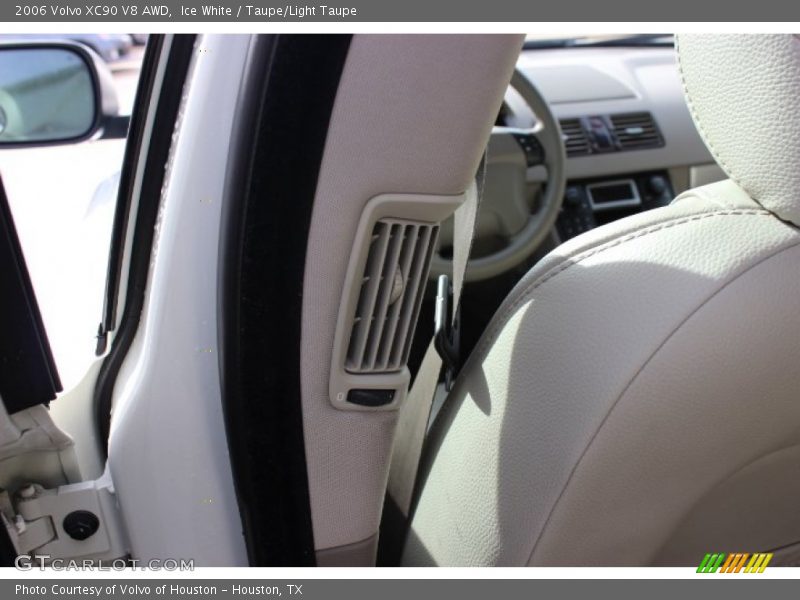Ice White / Taupe/Light Taupe 2006 Volvo XC90 V8 AWD