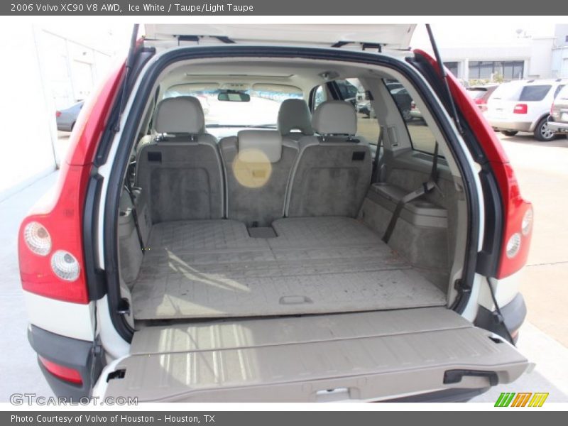 Ice White / Taupe/Light Taupe 2006 Volvo XC90 V8 AWD