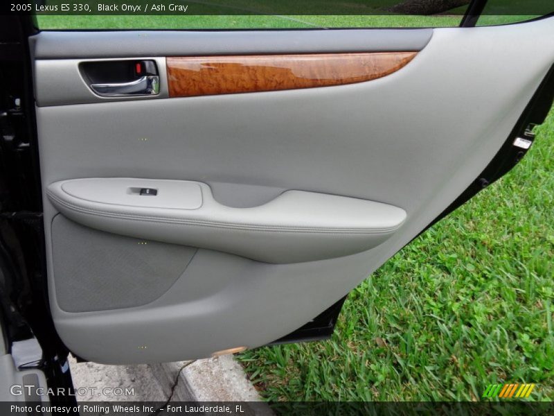 Black Onyx / Ash Gray 2005 Lexus ES 330