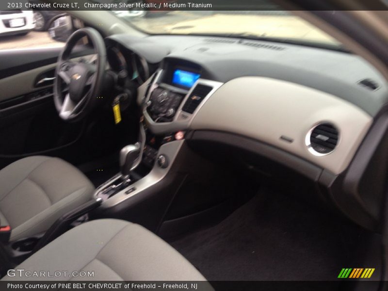 Champagne Silver Metallic / Medium Titanium 2013 Chevrolet Cruze LT