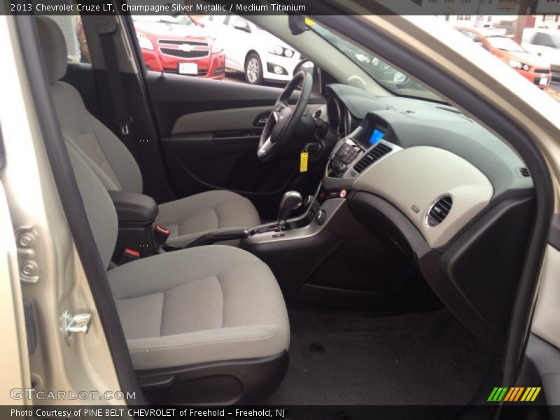 Champagne Silver Metallic / Medium Titanium 2013 Chevrolet Cruze LT