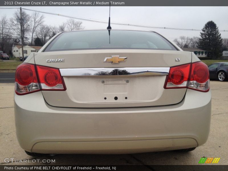 Champagne Silver Metallic / Medium Titanium 2013 Chevrolet Cruze LT