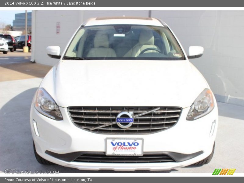 Ice White / Sandstone Beige 2014 Volvo XC60 3.2