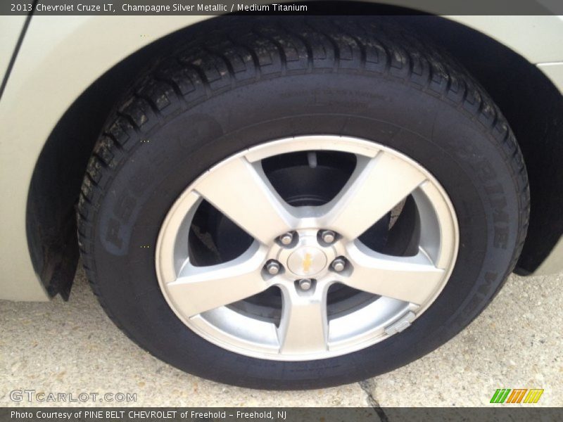 Champagne Silver Metallic / Medium Titanium 2013 Chevrolet Cruze LT