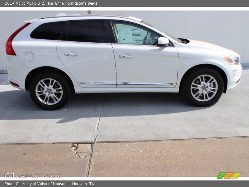 Ice White / Sandstone Beige 2014 Volvo XC60 3.2