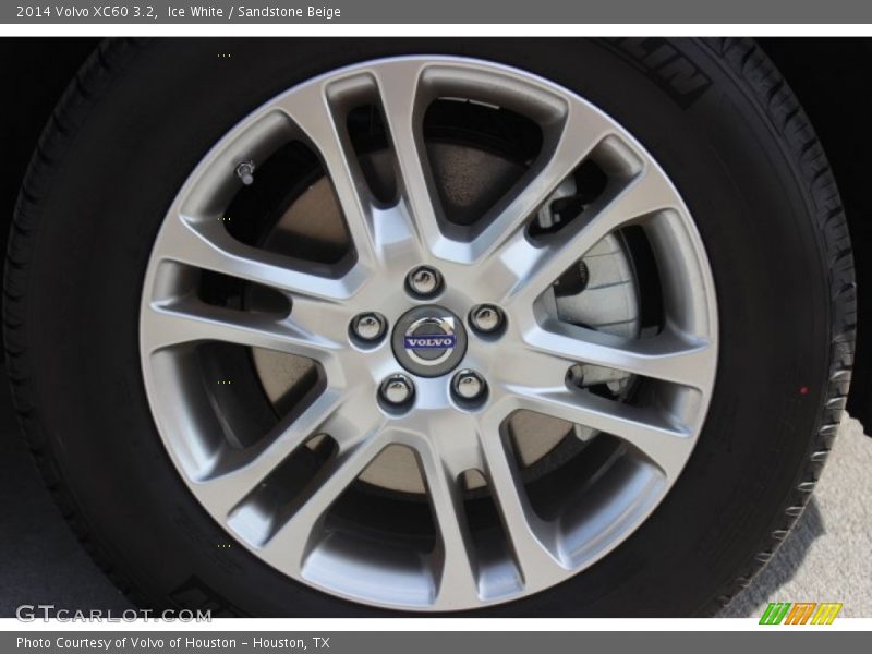Ice White / Sandstone Beige 2014 Volvo XC60 3.2