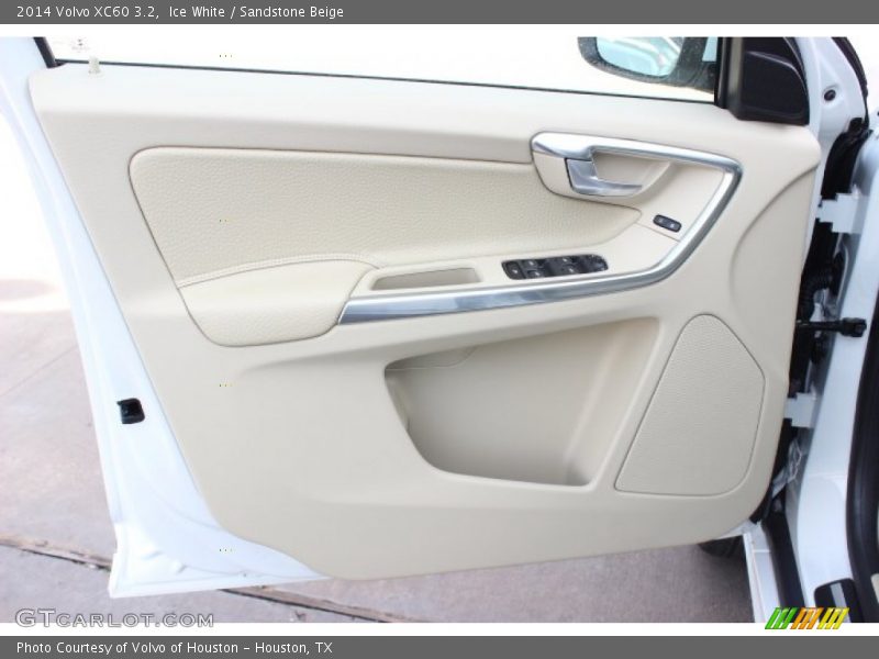 Ice White / Sandstone Beige 2014 Volvo XC60 3.2