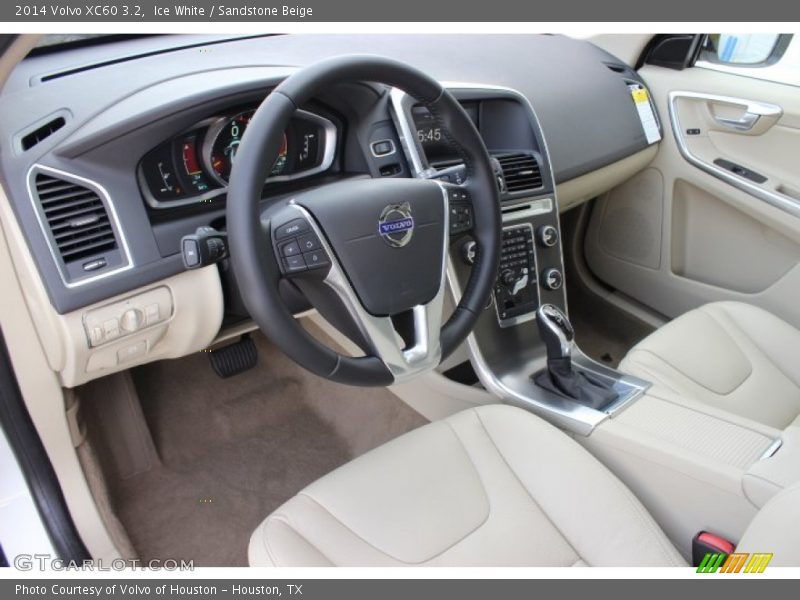 Ice White / Sandstone Beige 2014 Volvo XC60 3.2