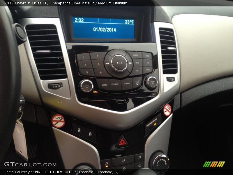 Champagne Silver Metallic / Medium Titanium 2013 Chevrolet Cruze LT