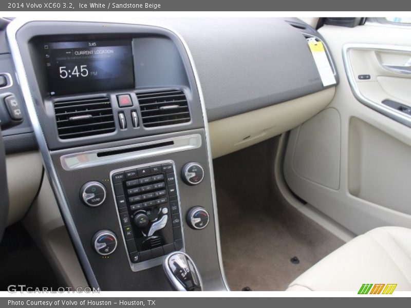 Ice White / Sandstone Beige 2014 Volvo XC60 3.2
