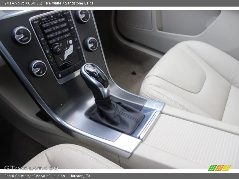 Ice White / Sandstone Beige 2014 Volvo XC60 3.2
