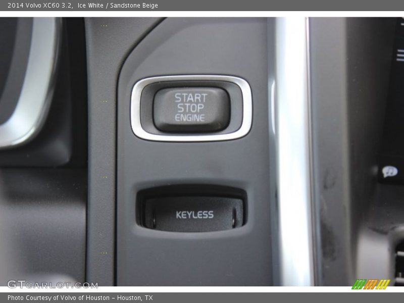 Ice White / Sandstone Beige 2014 Volvo XC60 3.2