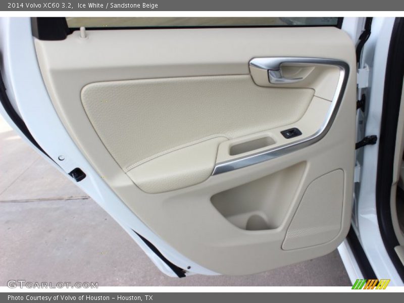 Ice White / Sandstone Beige 2014 Volvo XC60 3.2