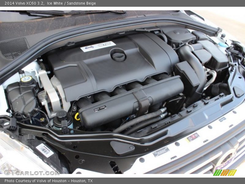 Ice White / Sandstone Beige 2014 Volvo XC60 3.2