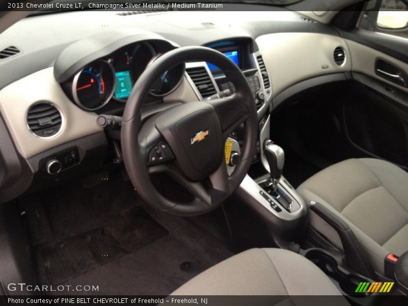Champagne Silver Metallic / Medium Titanium 2013 Chevrolet Cruze LT