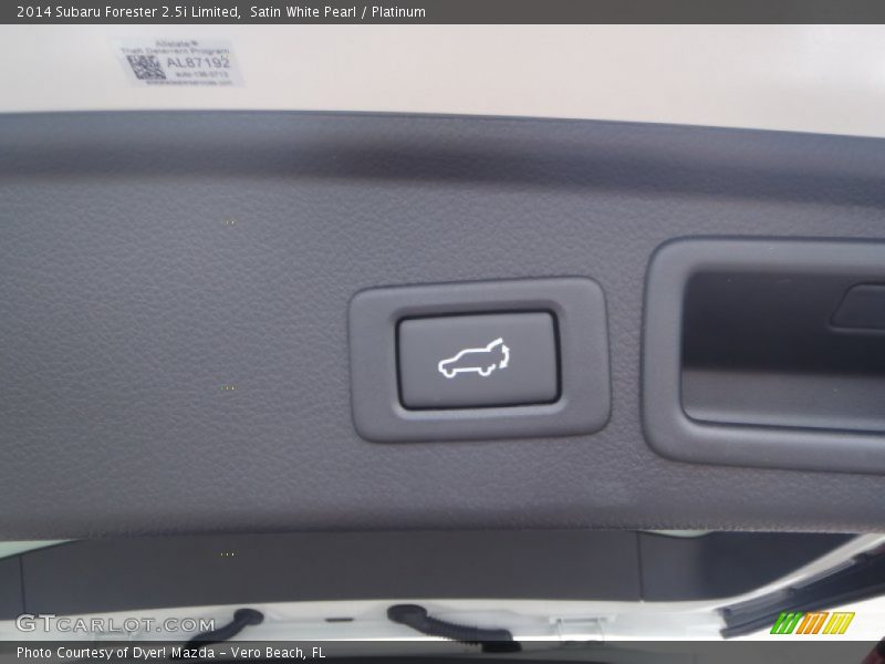 Satin White Pearl / Platinum 2014 Subaru Forester 2.5i Limited