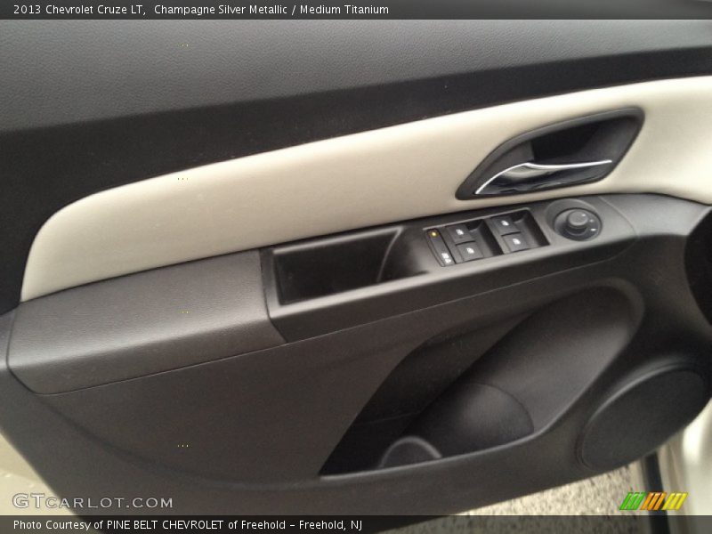 Champagne Silver Metallic / Medium Titanium 2013 Chevrolet Cruze LT
