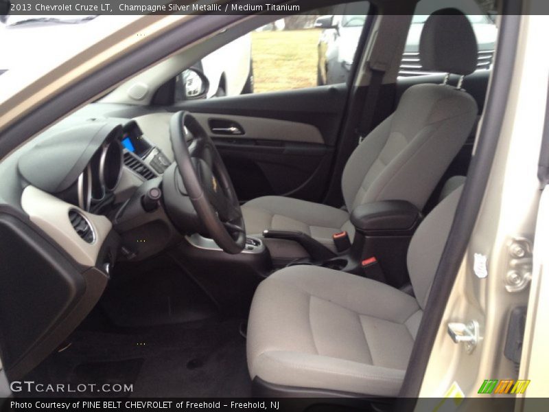 Champagne Silver Metallic / Medium Titanium 2013 Chevrolet Cruze LT