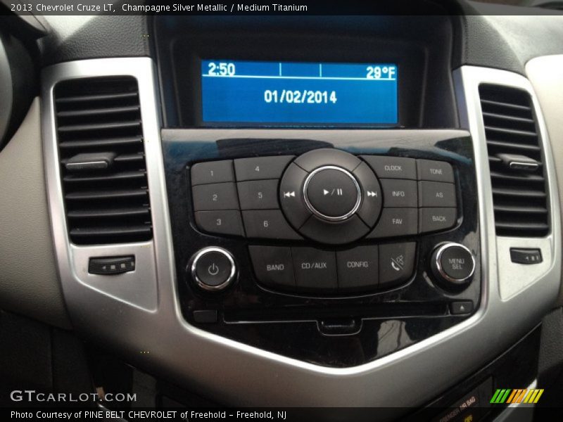 Champagne Silver Metallic / Medium Titanium 2013 Chevrolet Cruze LT