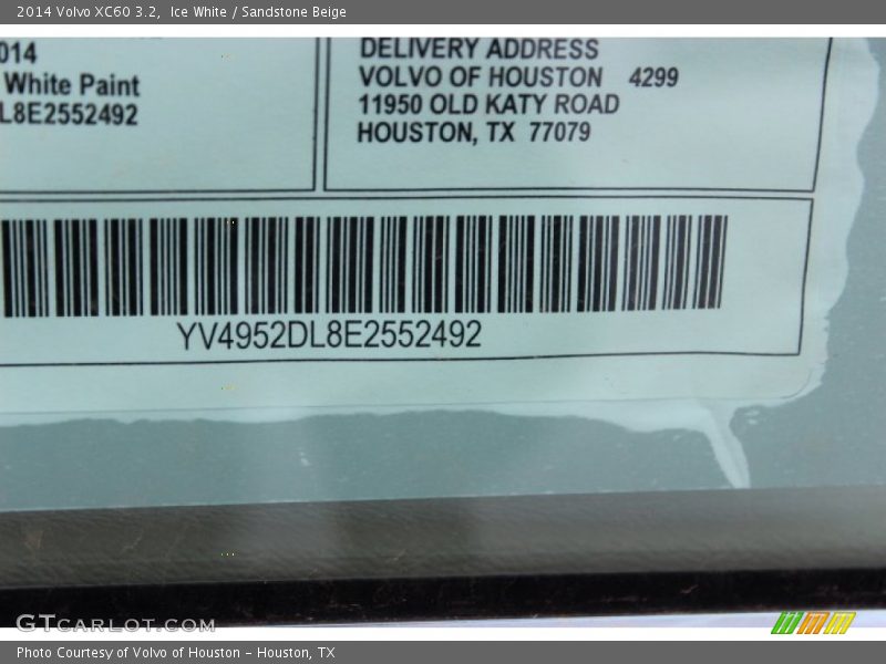 Ice White / Sandstone Beige 2014 Volvo XC60 3.2