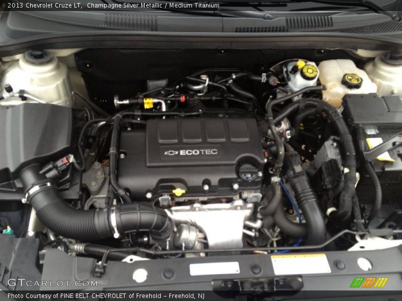 Champagne Silver Metallic / Medium Titanium 2013 Chevrolet Cruze LT