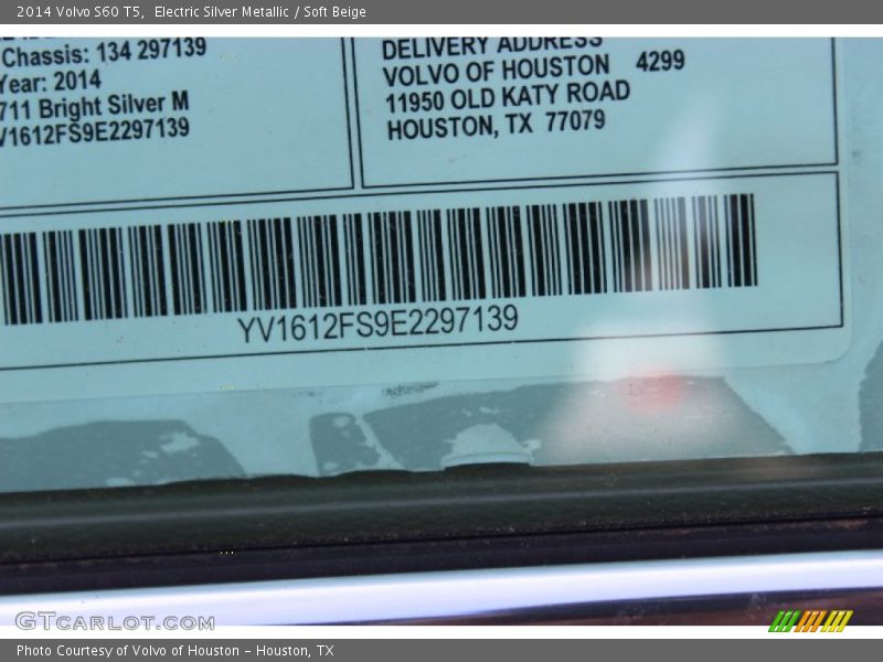 Electric Silver Metallic / Soft Beige 2014 Volvo S60 T5