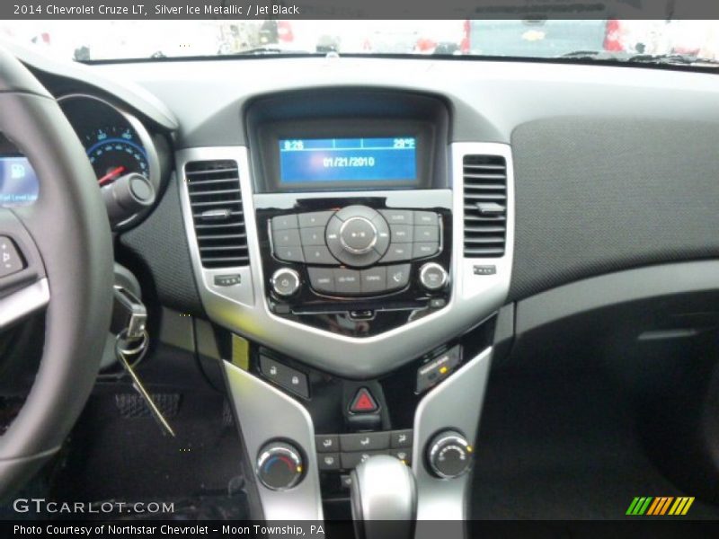 Silver Ice Metallic / Jet Black 2014 Chevrolet Cruze LT