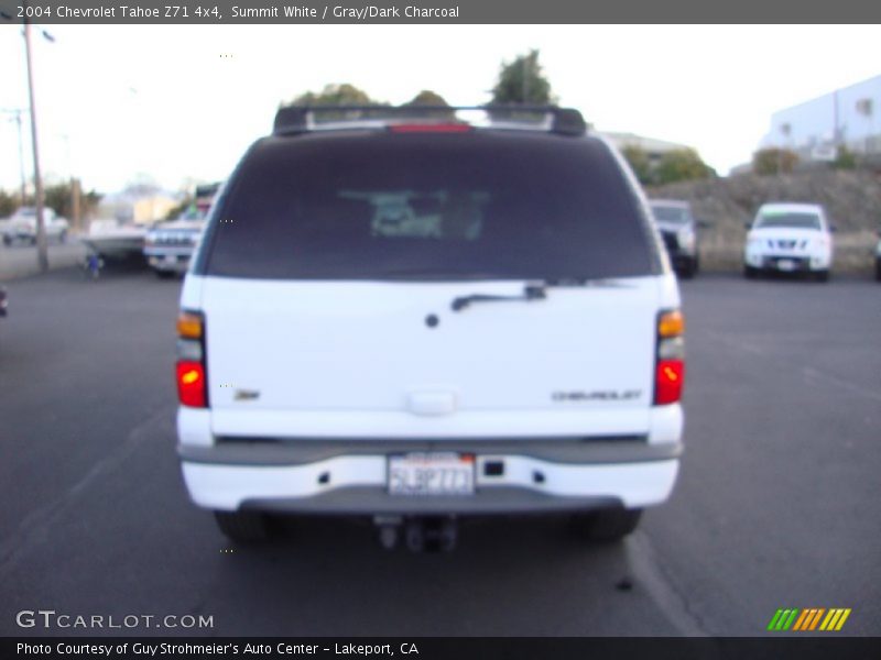 Summit White / Gray/Dark Charcoal 2004 Chevrolet Tahoe Z71 4x4
