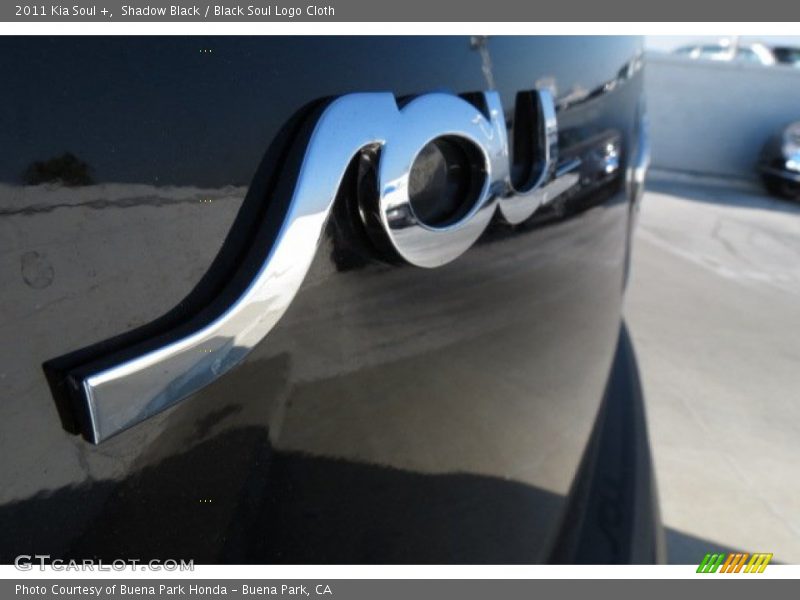 Shadow Black / Black Soul Logo Cloth 2011 Kia Soul +