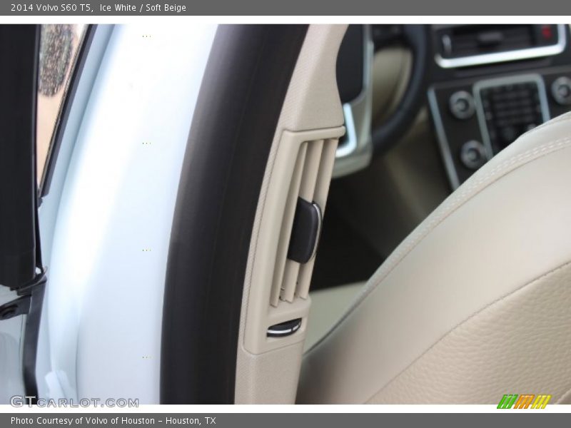 Ice White / Soft Beige 2014 Volvo S60 T5