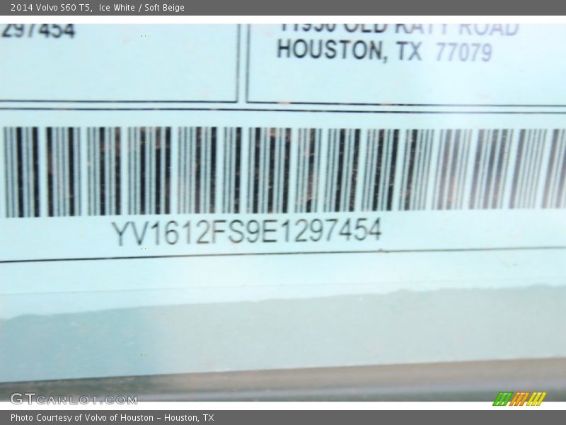 Ice White / Soft Beige 2014 Volvo S60 T5
