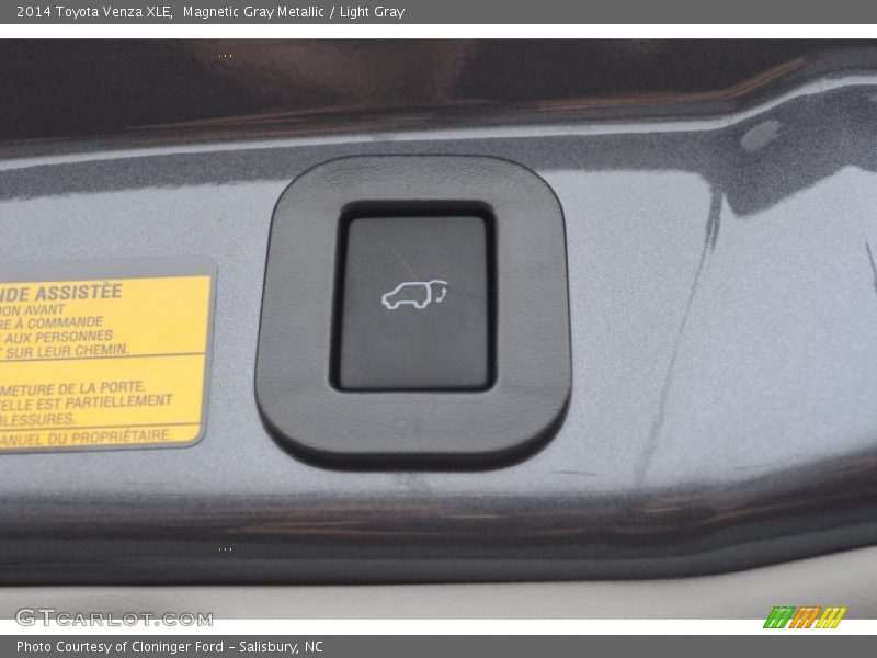 Magnetic Gray Metallic / Light Gray 2014 Toyota Venza XLE