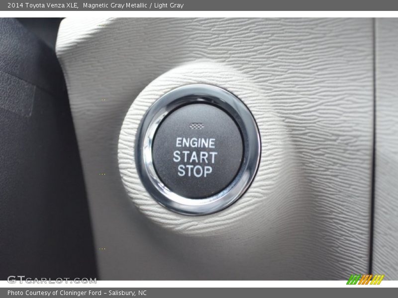 Magnetic Gray Metallic / Light Gray 2014 Toyota Venza XLE
