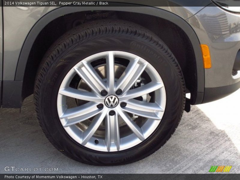 Pepper Gray Metallic / Black 2014 Volkswagen Tiguan SEL