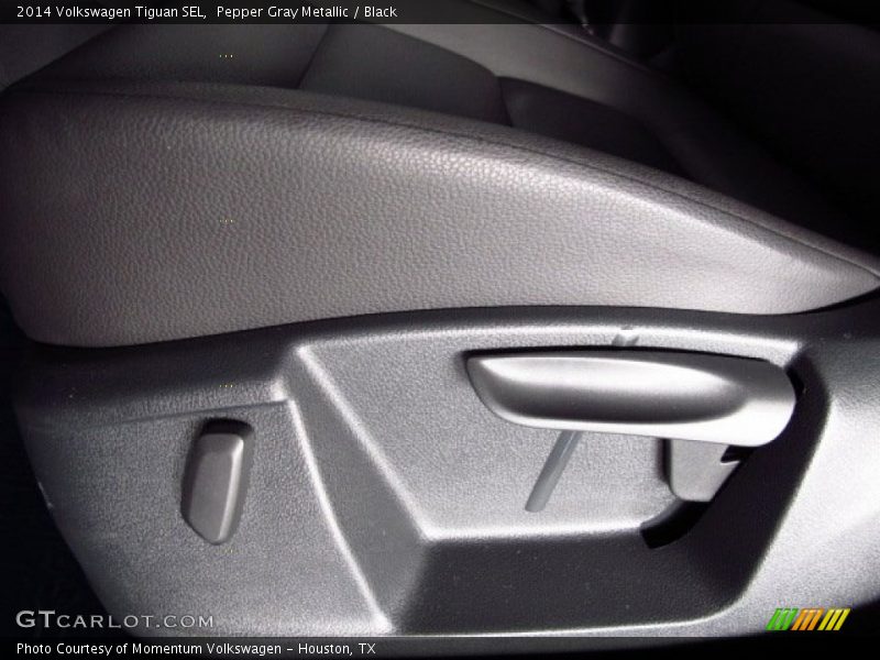 Pepper Gray Metallic / Black 2014 Volkswagen Tiguan SEL