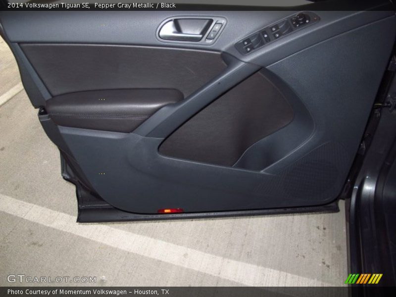 Pepper Gray Metallic / Black 2014 Volkswagen Tiguan SE