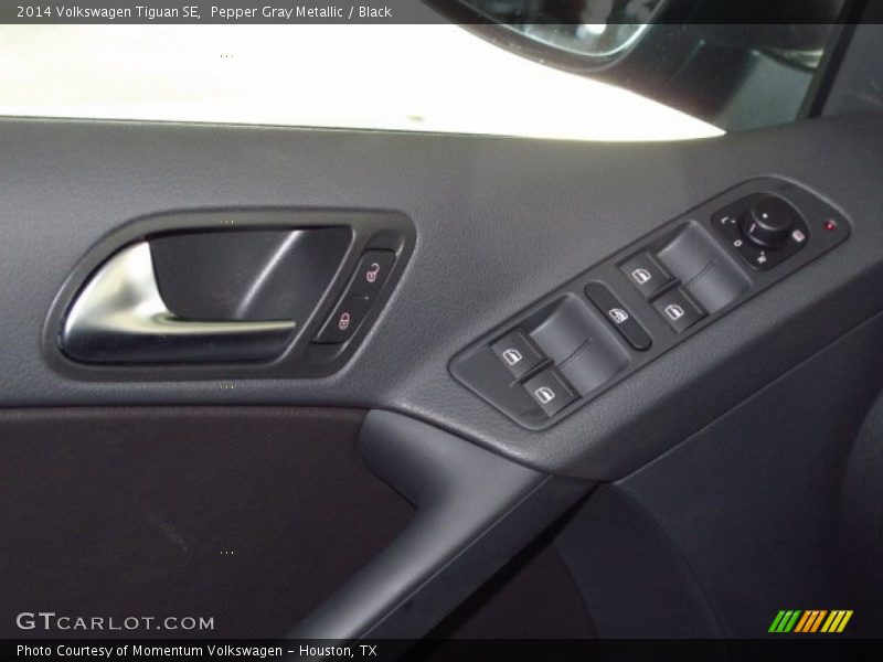 Pepper Gray Metallic / Black 2014 Volkswagen Tiguan SE