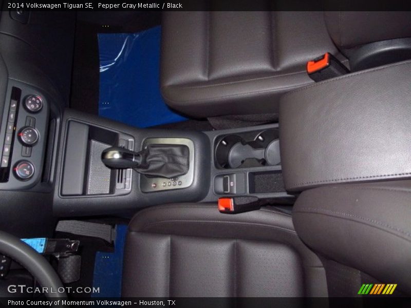 Pepper Gray Metallic / Black 2014 Volkswagen Tiguan SE