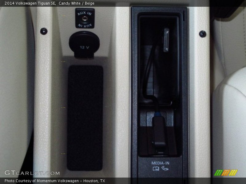 Candy White / Beige 2014 Volkswagen Tiguan SE